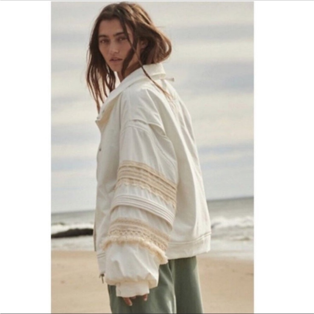 Solstice Bomber - image 3